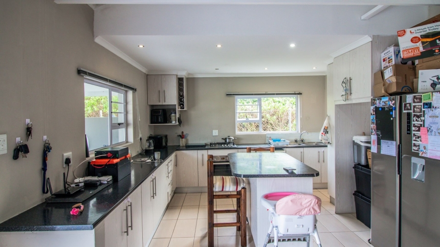 6 Bedroom Property for Sale in Kidds Beach Eastern Cape